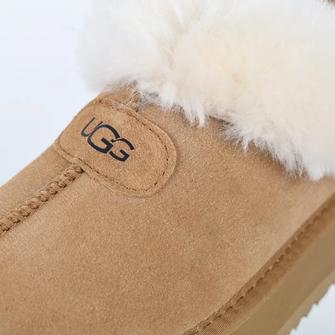 Pick up locally 💰460, the core recommendation is good price E4 UGG Tazite thick-soled autumn and winter sheep fur integrated snow boots, Xiaohongshu hot style, Henan Longfeng leather production, cashmere insoles, keeping warm in winter, and a very suitable choice for home use. In the new year, uug launched a style series, which is partially biased towards the preferences of young consumers, and has also been at the forefront of fashion trends. The material of the shoe body is UGGPURE™ implanted wool insole. Lightweight, non-slip and comfortable rubber outsole. With brand LOGO and complete packaging. Size: 35 36 37 38 39 40. It is recommended to choose one size larger.
